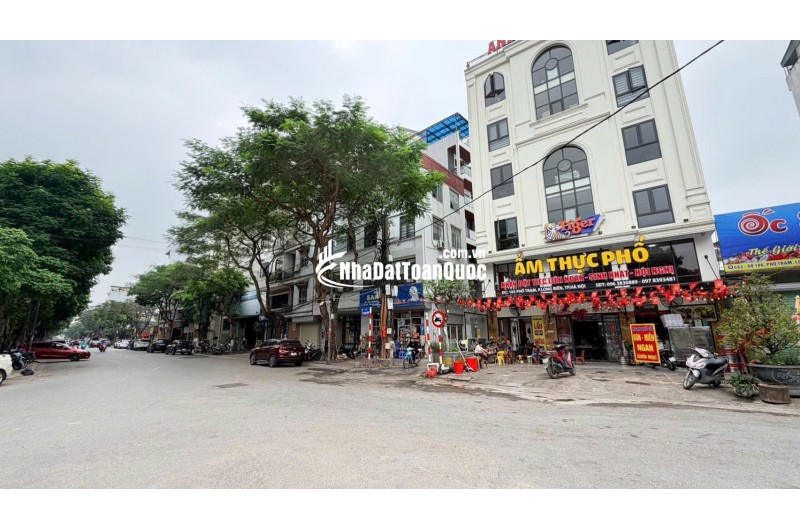 Bán nhà mặt phố Trạm, Long Biên. Dưới 13,2 tỷ. Thang máy 60m2 x 7T. Vỉa hè 3m